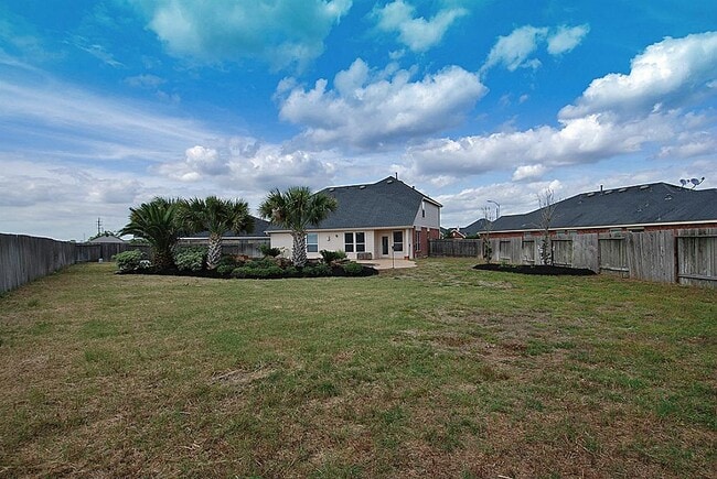 Building Photo - 19439 Suffolk Hollow Ln