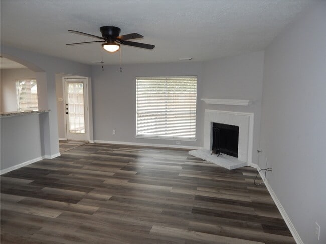 Building Photo - 3030 Rainmont Ln