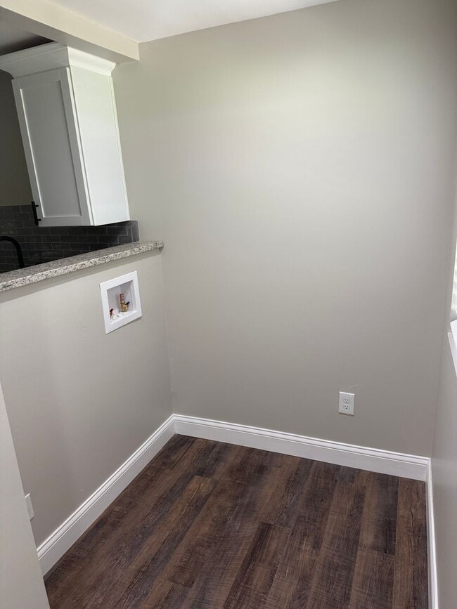 Building Photo - 3 Bed, 2 Bath Home for Rent!