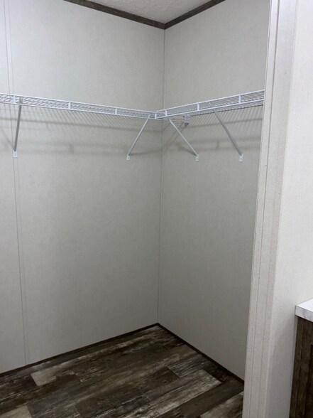 Building Photo - 1137 US-19