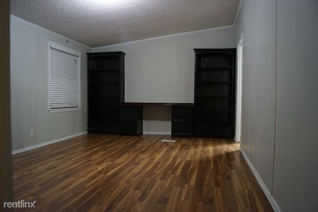 Building Photo - 4 br, 2.5 bath House - 1234 90 HIghway