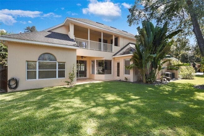 Building Photo - 1879 Sunset Dr