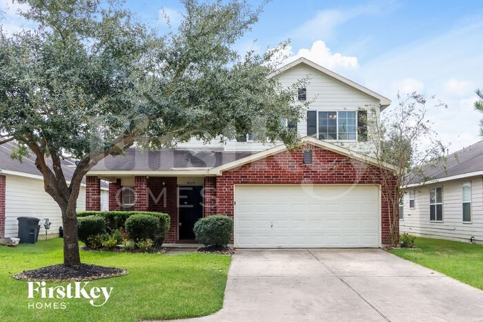 Primary Photo - 18215 Barkers Crest Dr