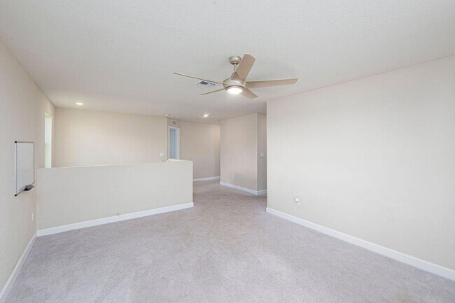 Building Photo - 12623 NW Copper Creek Dr