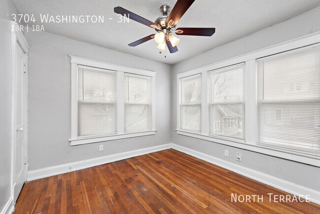 Building Photo - 3704 Washington-3N