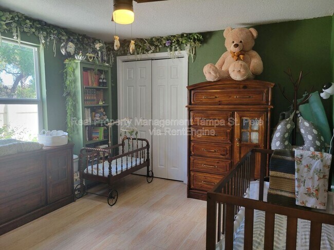 Building Photo - 1711 E New Orleans Ave