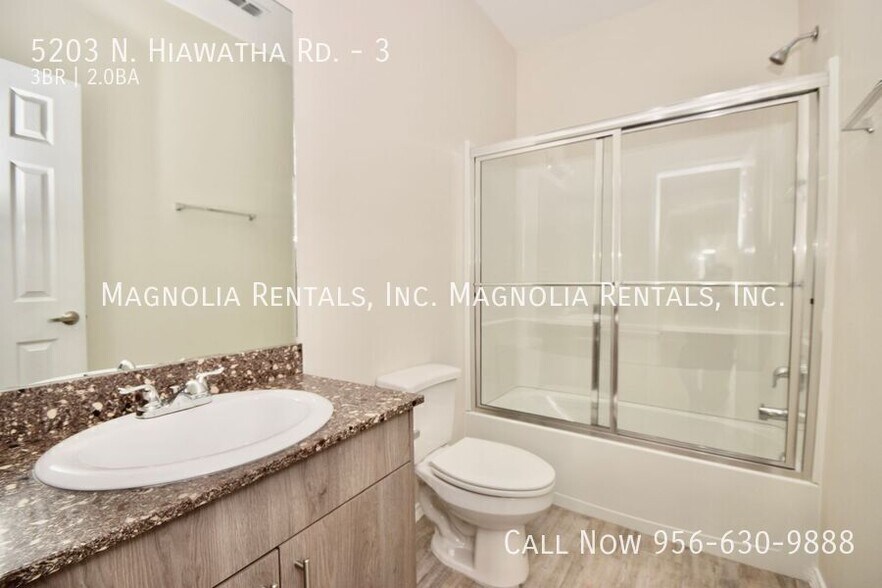 Building Photo - 5203 N Hiawatha Dr