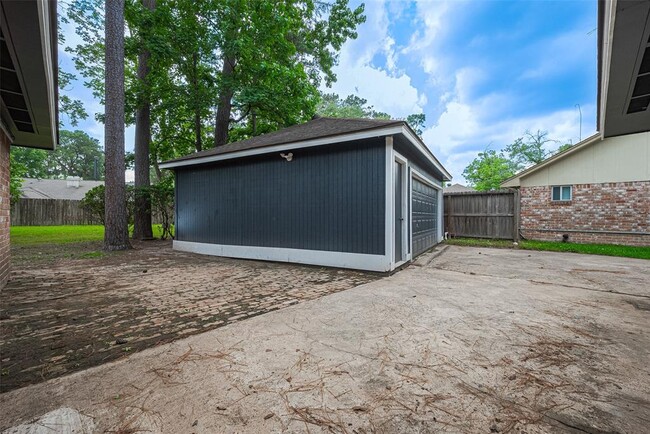 Building Photo - 25303 Lynbriar Ln