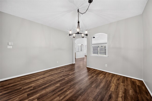 Building Photo - 20515 Spring Bluff Ln