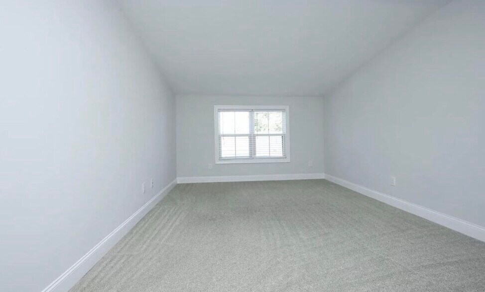 Building Photo - 6800 Milligan Way