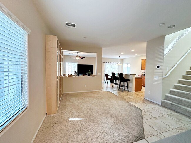 Building Photo - 3 BEDROOM + LOFT HOME IN GATED COMMUNITY I...