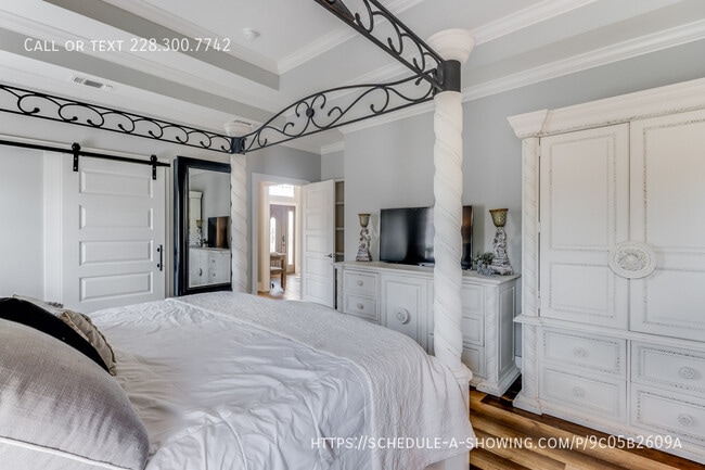 Building Photo - 1713 Shelby Ln