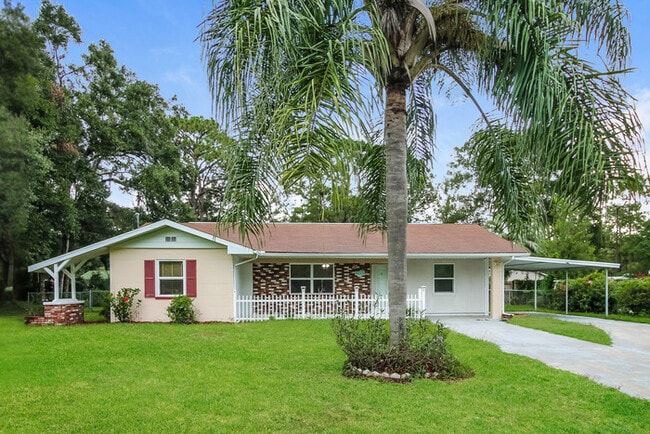 Building Photo - 5515 E Live Oak Ln