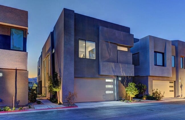 Building Photo - 22 Promenade Isle Ln