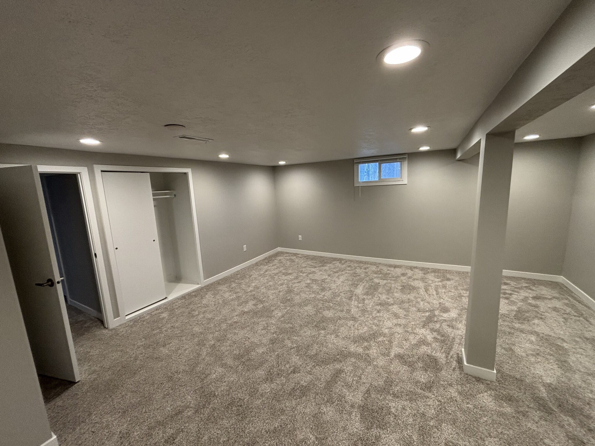 Building Photo - 69 Toponce Dr