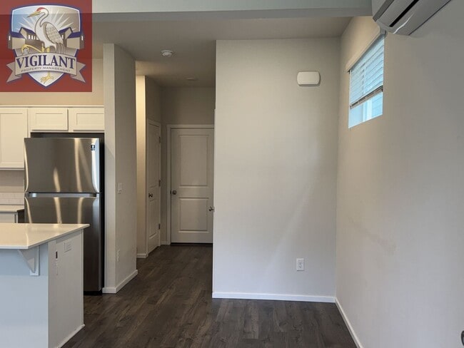 Building Photo - 3 Bedroom home