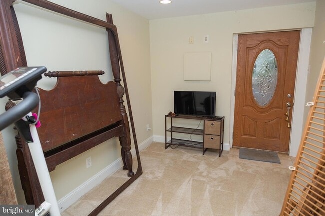 Building Photo - 500 Springvale Rd