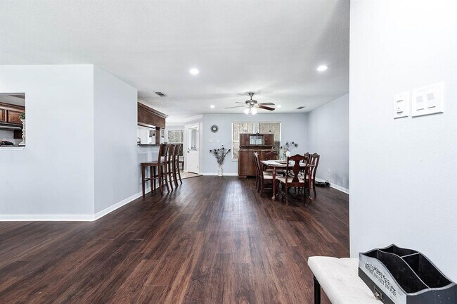 Building Photo - 24019 Rolling Timbers St