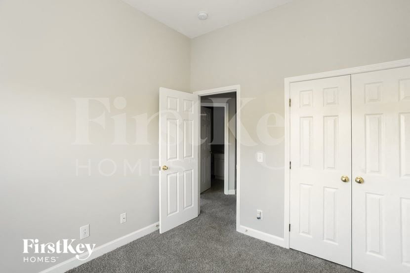 Building Photo - 3749 Bentley Pl SW