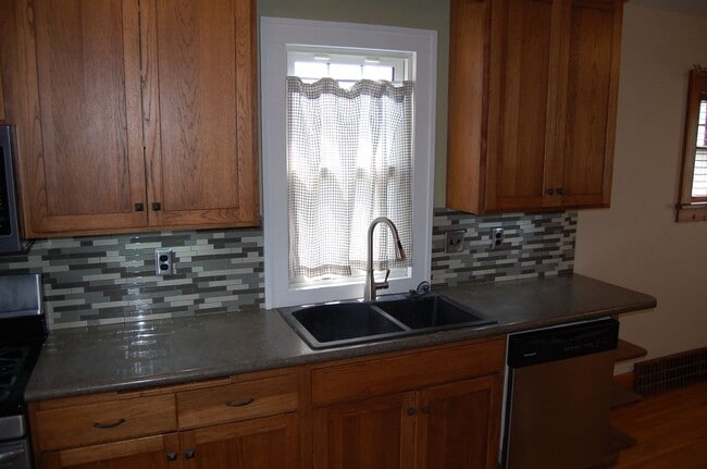 Building Photo - Great house in NE Lincoln!