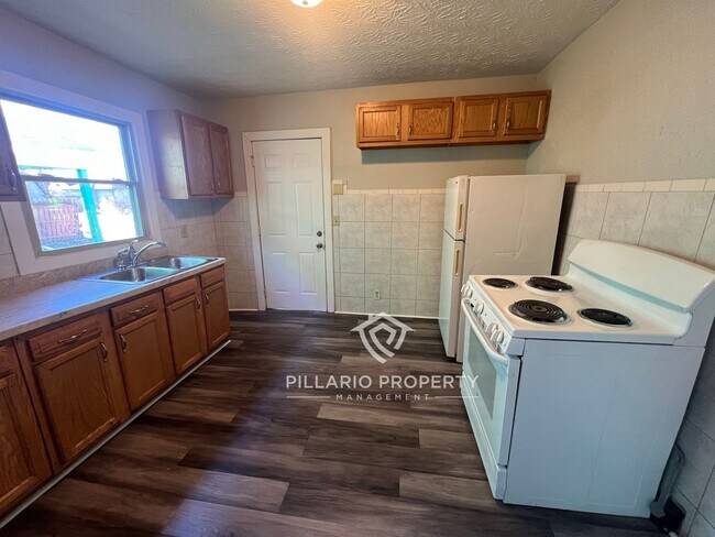 Building Photo - 3722-3724 N Illinois St