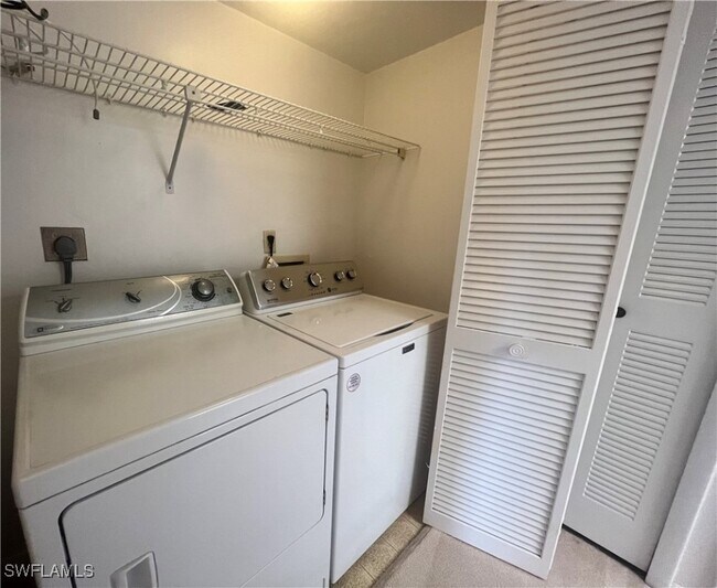 Building Photo - 6150 Whiskey Creek Dr