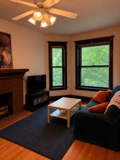 Building Photo - 3111 N Racine Ave