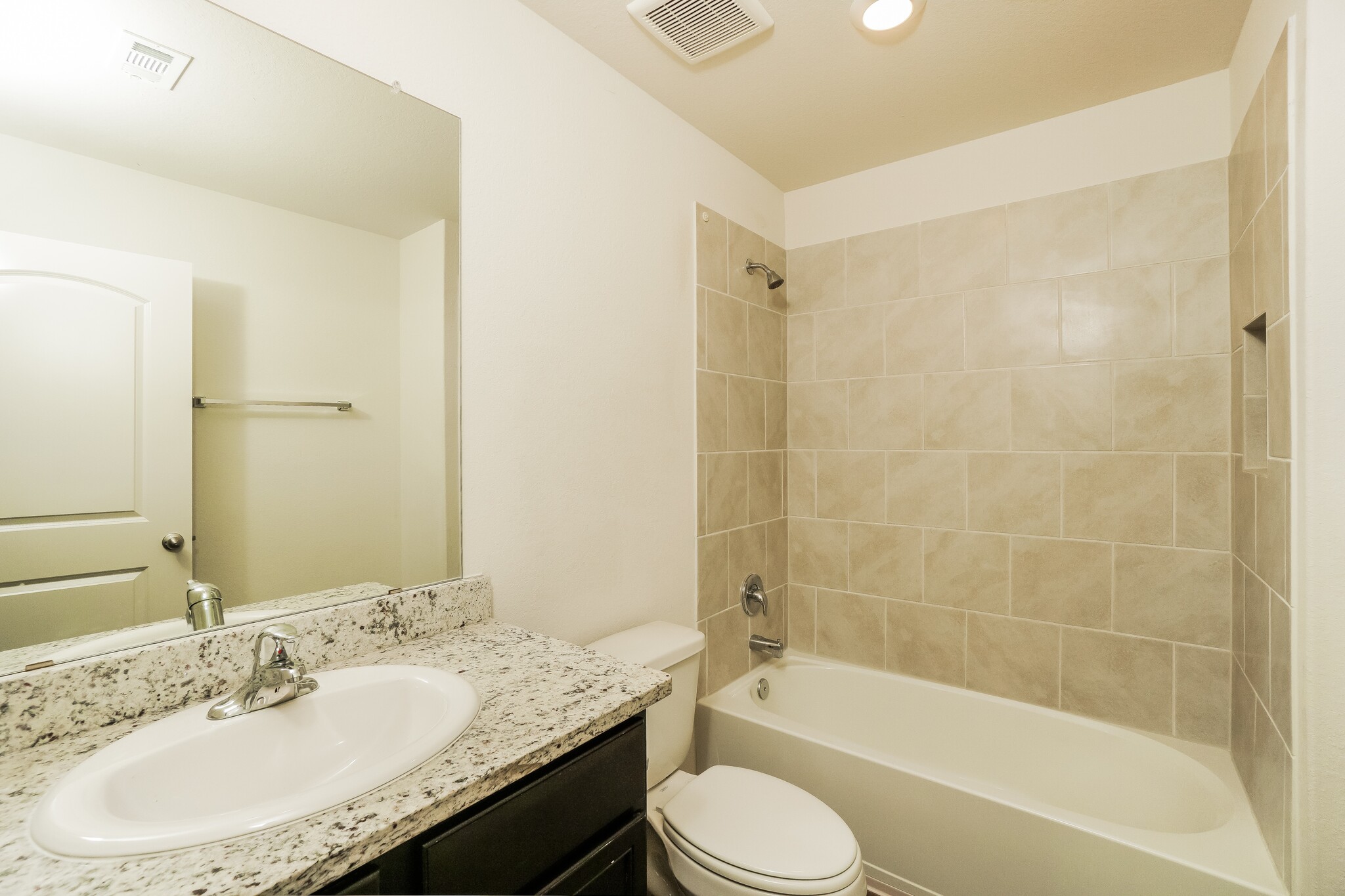 Building Photo - 7226 Lazy Cyn