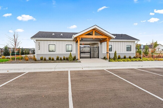 Building Photo - 8648 E Wishmore St