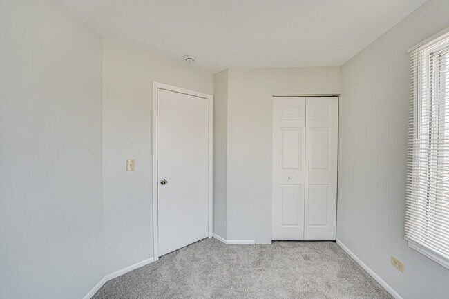 Building Photo - 1111 Brunswick Ln