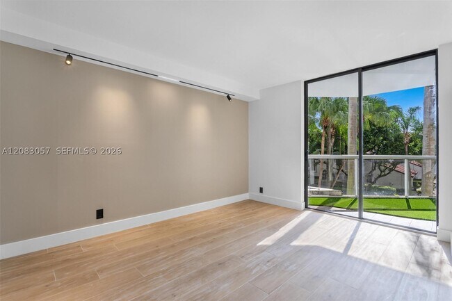 Building Photo - 3610 Yacht Club Dr