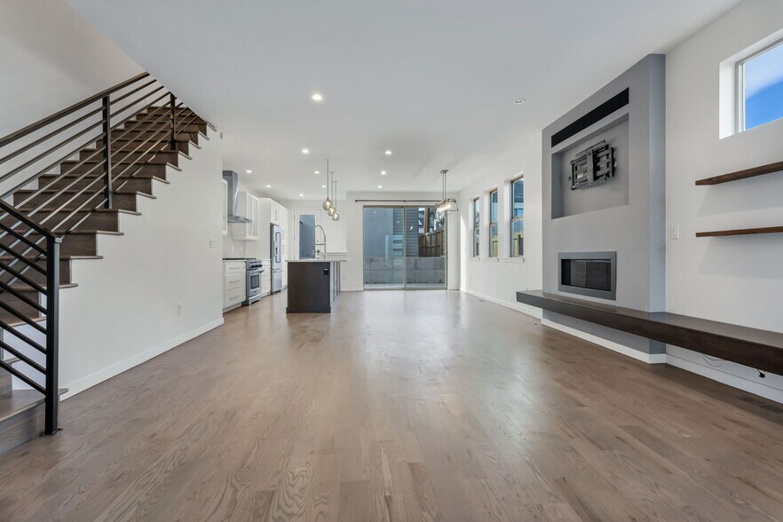 Building Photo - 3633 Pecos St