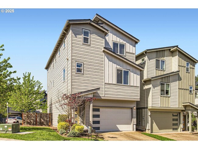 Building Photo - Modern Comfort in Happy Valley – 3BD/2.5BA...
