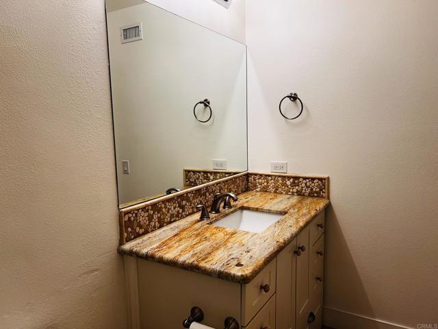 Building Photo - 4587 Cove Dr