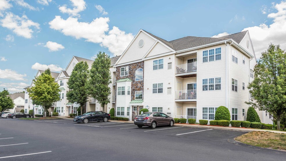 Heritage at Stone Ridge 2 Littles Brook Ct Burlington MA 01803