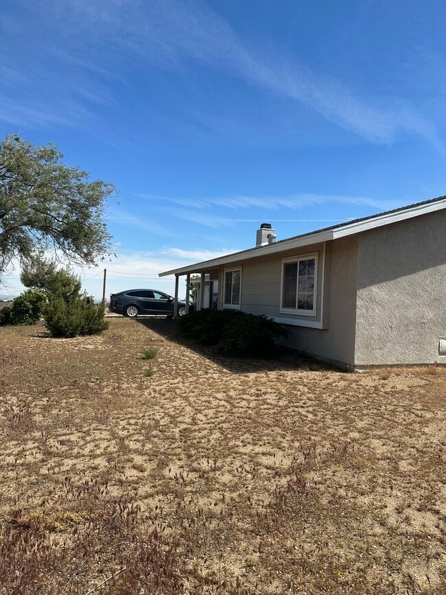 Building Photo - House for rent