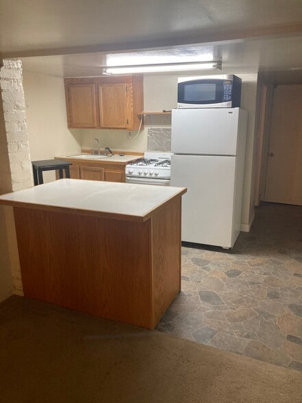 Building Photo - 127 S 1200 E