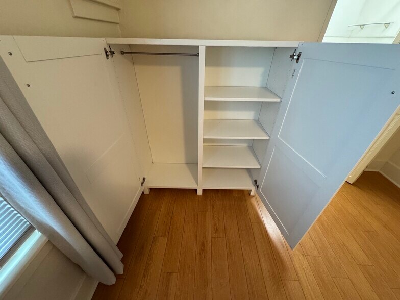 Building Photo - 40 Brooks Ave