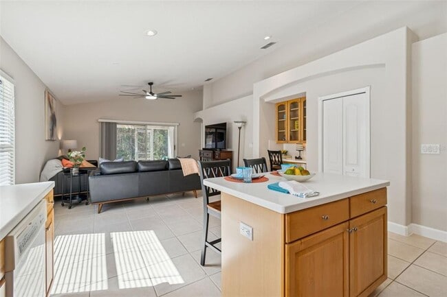 Building Photo - 353 Bay Arbor Blvd