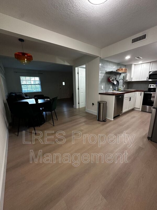 Building Photo - 3104 Harrison Ave