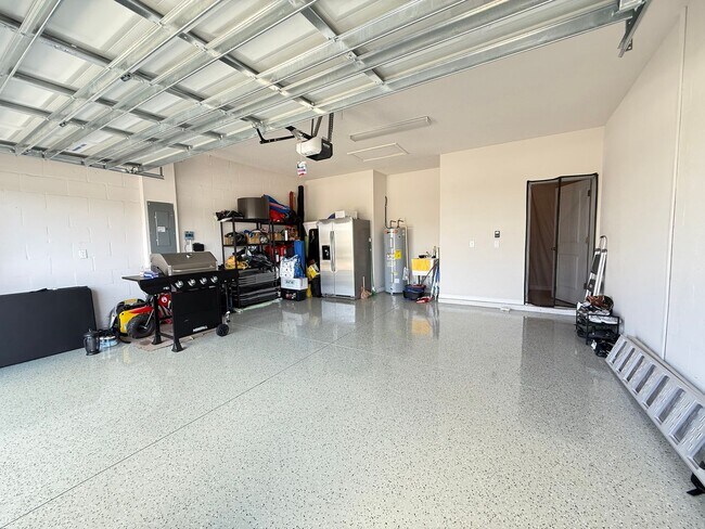 Building Photo - 4 Bedrooms, 2.5 Baths Coming Soon!