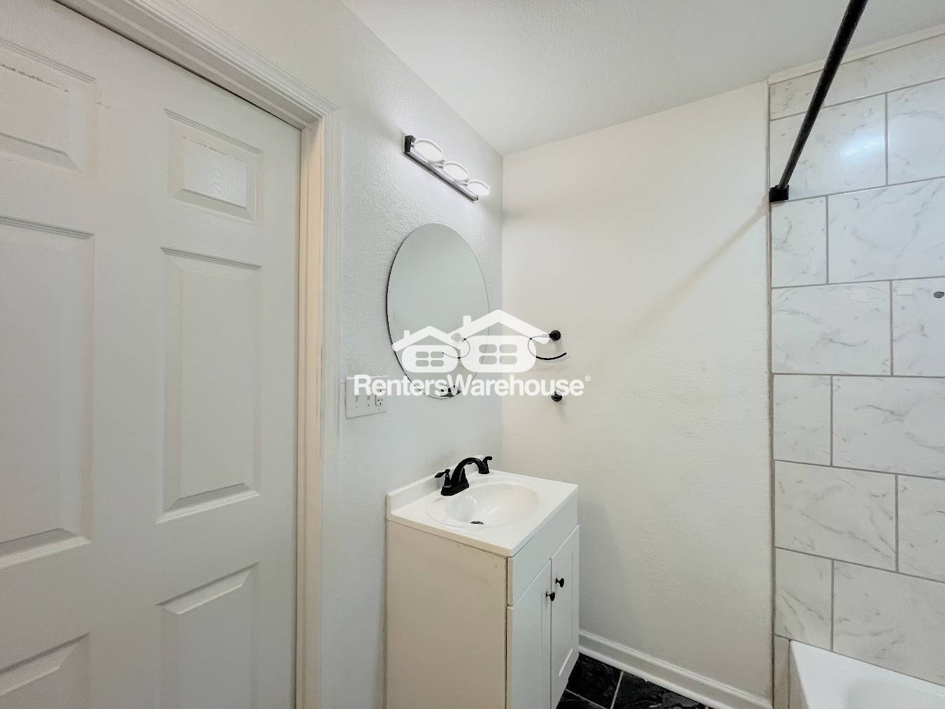 Building Photo - 2700 Belle St