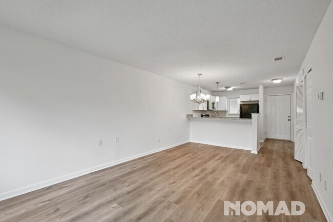 Building Photo - Charming 2BR Condo in Rock Hill