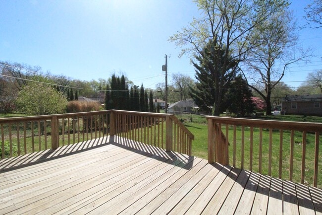 Building Photo - 3 Bedroom House in Overland Park