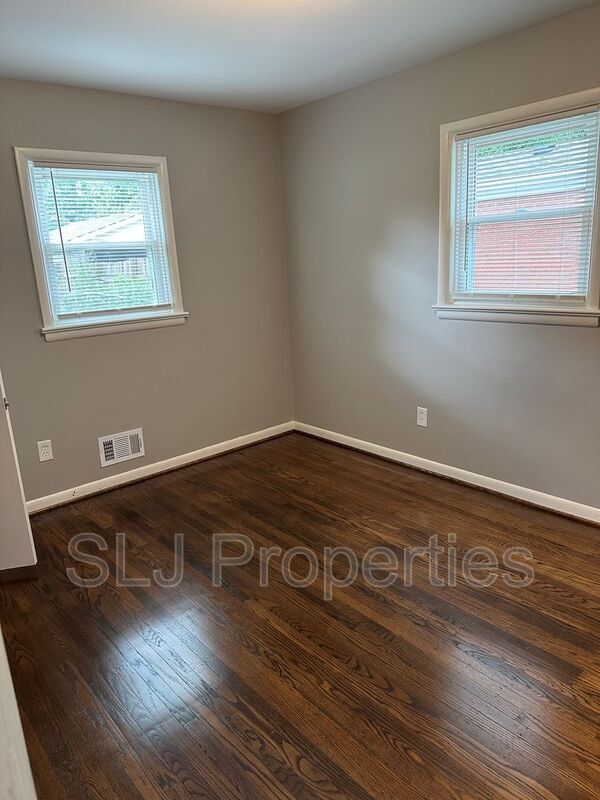 Building Photo - 1622 Greyling Dr