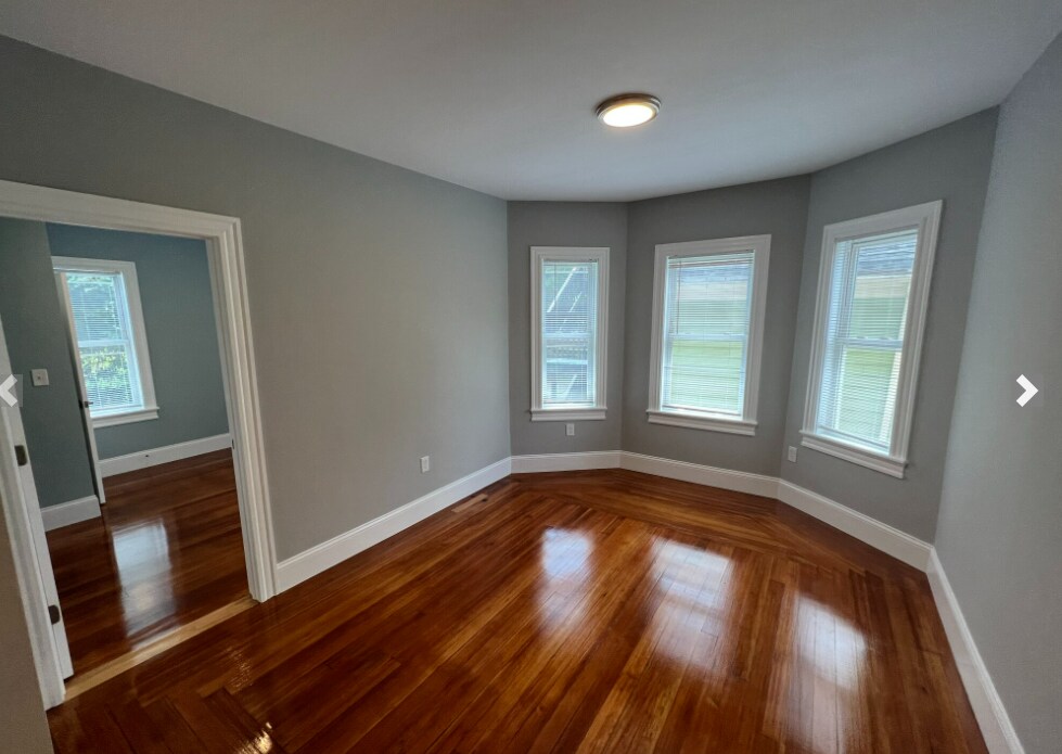 Building Photo - 33 Hancock St