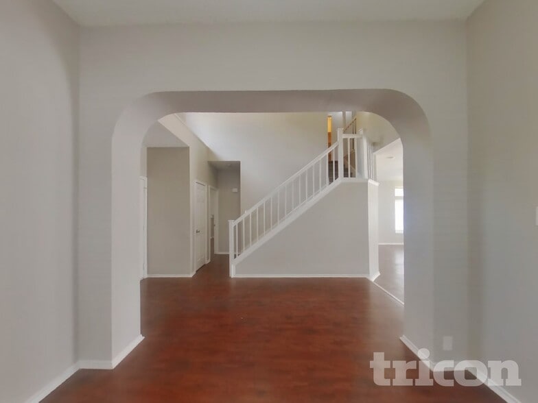 Building Photo - 8035 Dove Trail Dr