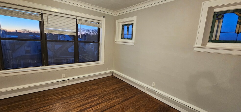 Building Photo - 3823 N Drake Ave