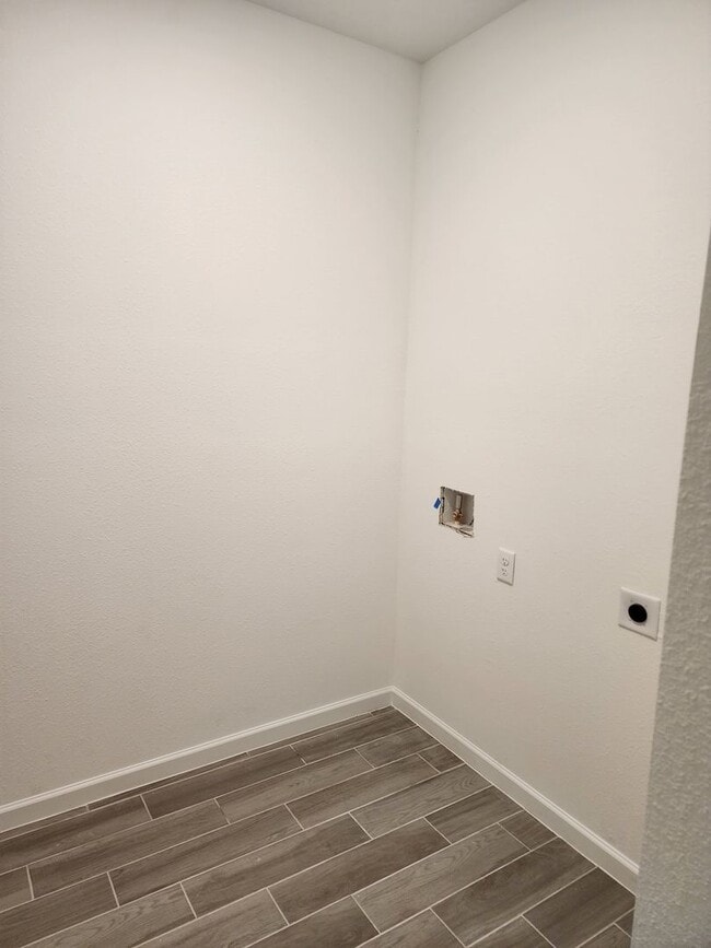 Building Photo - ****TWO WEEKS FREE**** Spacious 3BR Home in Quiet Jacksonville Neighborhood