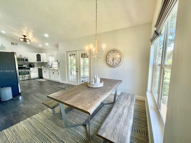 Building Photo - 4700 Regina Dr